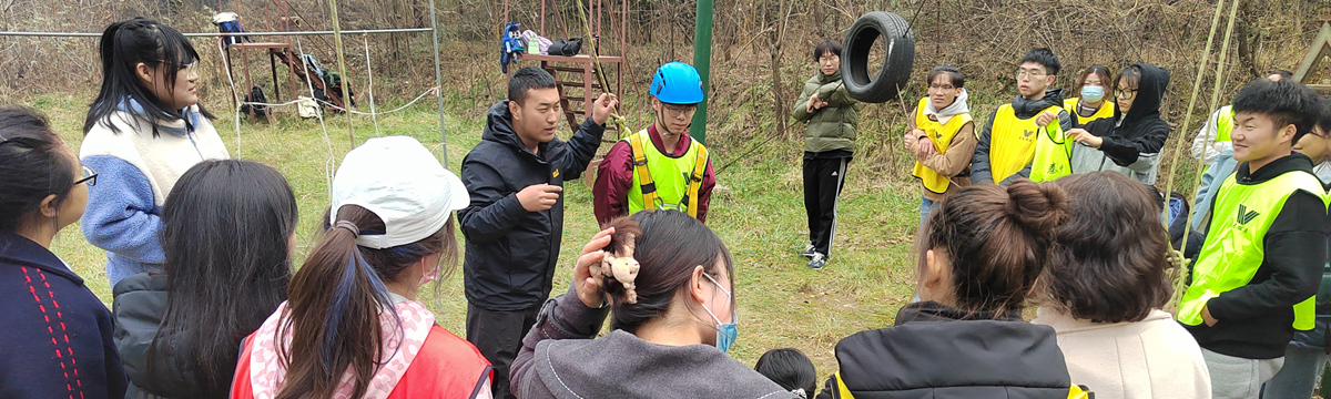 taptap金宝博
学生素质拓展活动顺利开展